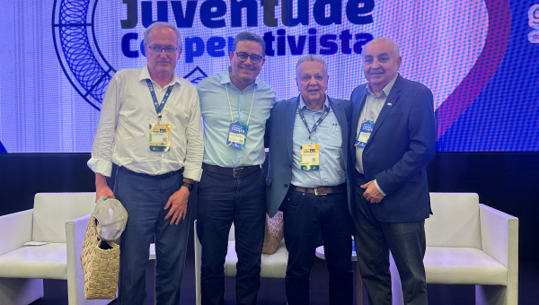 Presidente do Sistema OCB/AM participa do 2º Encontro da Juventude Cooperativista durante a PEC Brasil 2026